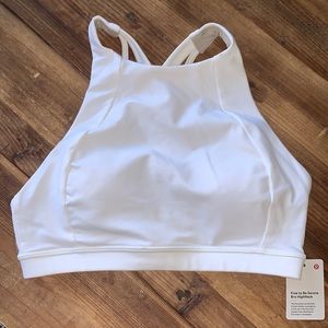 NWT Free to Be High-Neck Sports bra